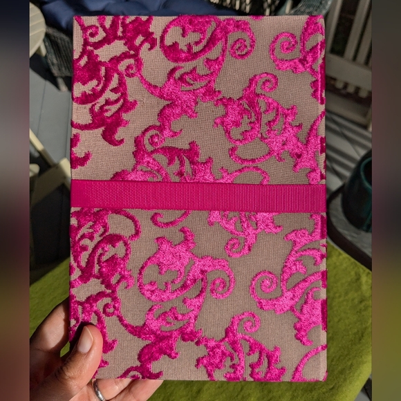 Velvet pink address book - Picture 4 of 4